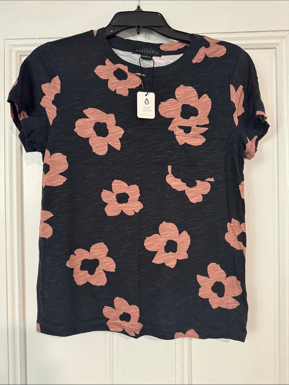 Sanctuary NWT Floral Tee - Black with Brown Flowers
